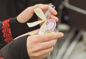 Дівчатам пасує Хіджаб.